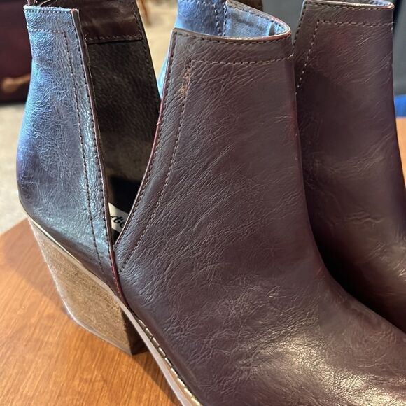 Not Rated women’s ankle boots size 7.5. - Picture 7 of 7